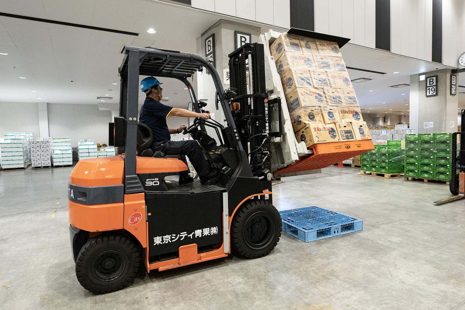 フォークリフトの写真